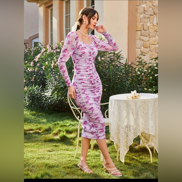 Floral ruched off/on shoulder puff sleeve dress - Picture 3 of 3